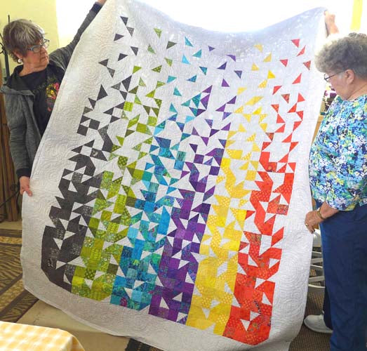 Thangles Shattered quilt by Maggie